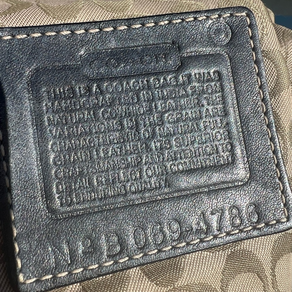 Coach Black Crossbody Bag SoHo Mini Y2K with Buckle Excellent Condition - Picture 7 of 10
